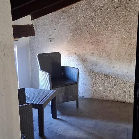 Your Independent With Parking Apartmán